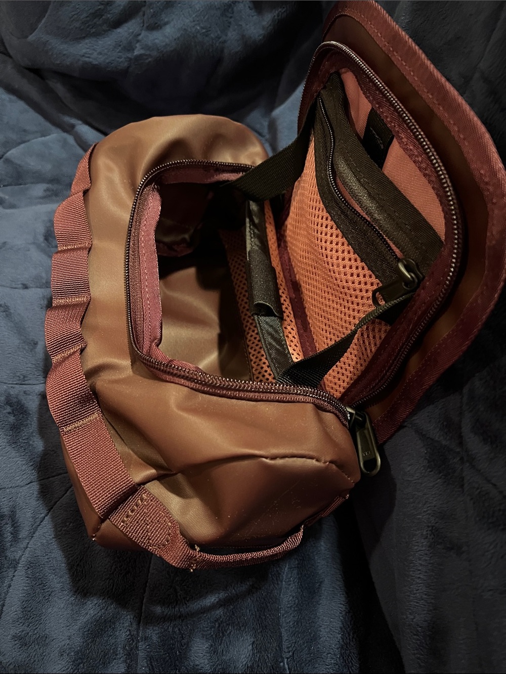 The North Face Base Camp Travel Canister in mesa rose/maroon - Picture 3 of 6